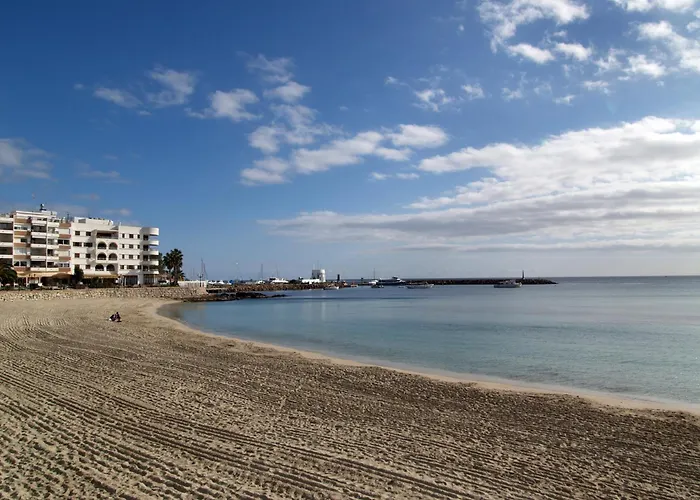 Hostal Y Apartamentos Santa Eulalia