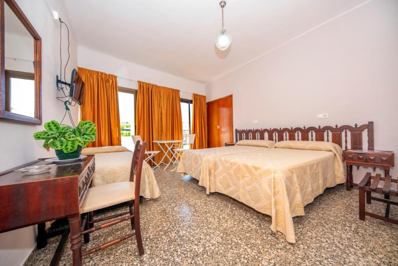 Casa de hóspedes Y Santa Eulalia 2*