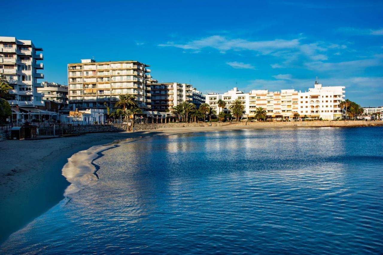 Y Santa Eulalia Santa Eulária des Riu